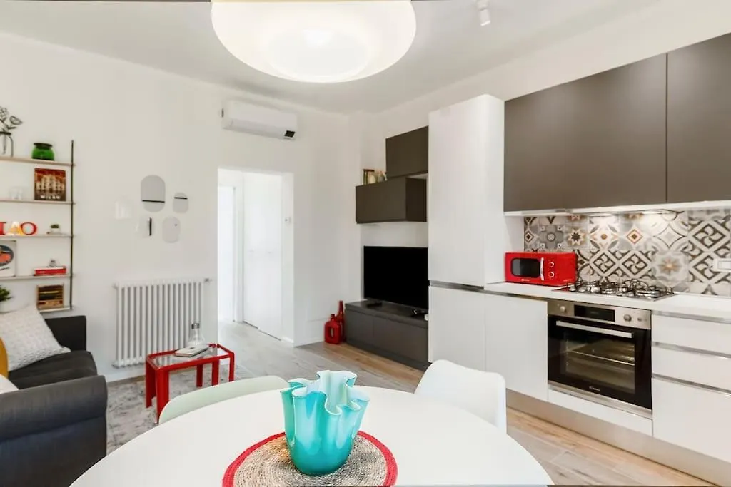 Casa Oriana 1 Milano Centro-Metro M1 Apartment  Milan