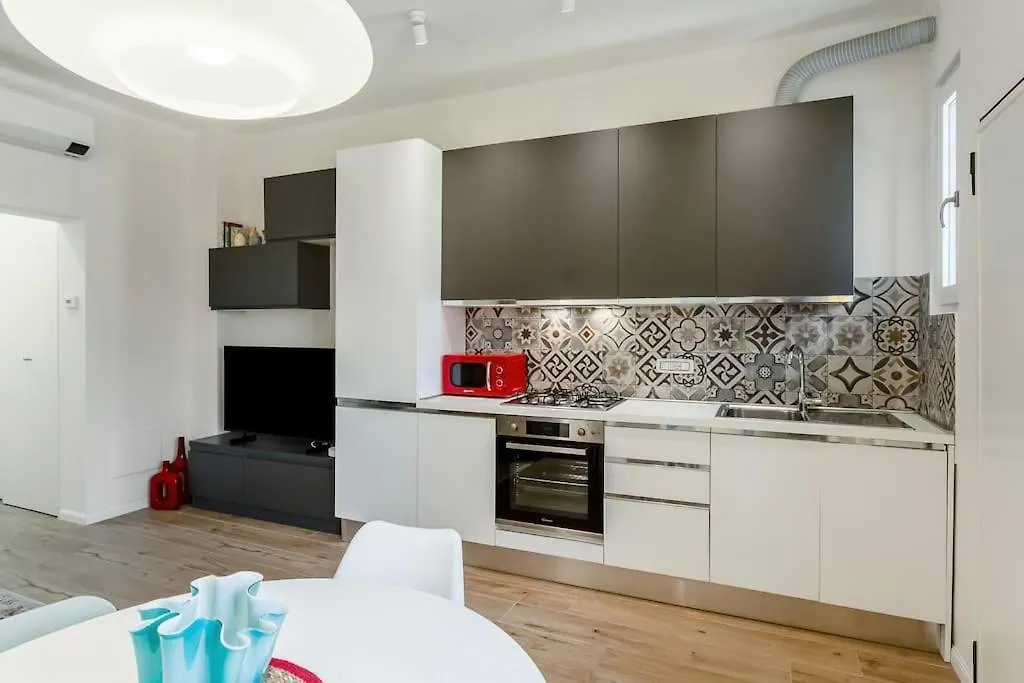 Casa Oriana 1 Milano Centro-Metro M1 Apartment